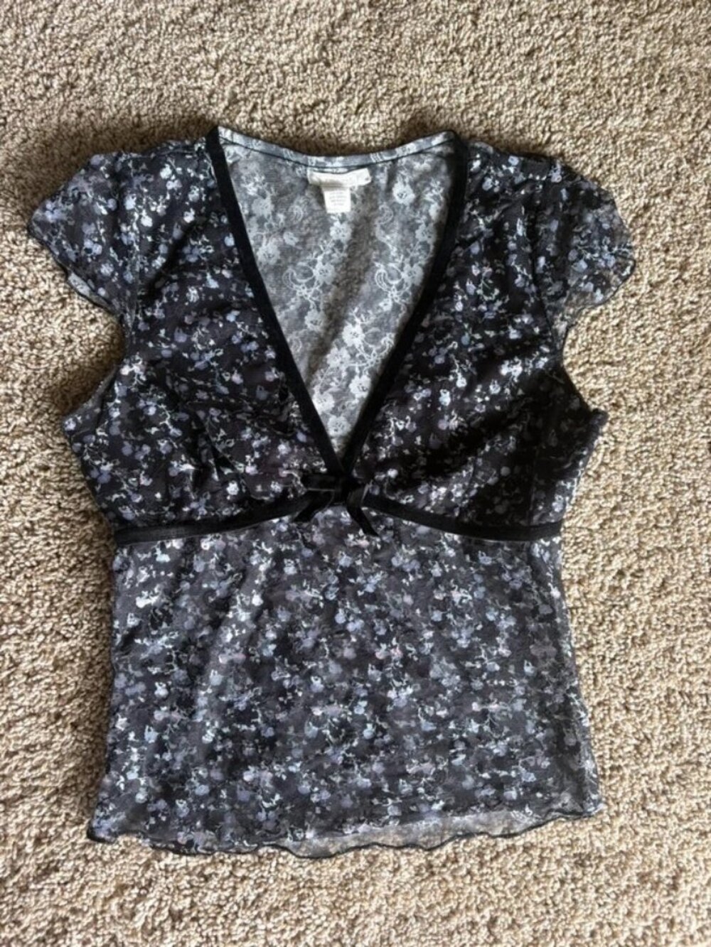 Floral v neck shirt